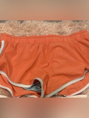 women’s run in rabbit shorts